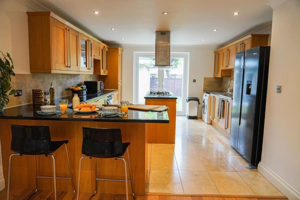 Large 4-Bed House For Up To 7 Guests W 2X Parking Oxford Exterior foto