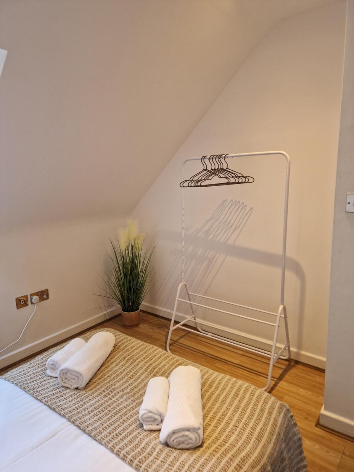 Large 4-Bed House For Up To 7 Guests W 2X Parking Oxford Exterior foto